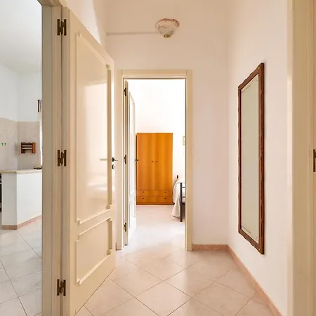 Holiday home Cesarina Torre Lapillo