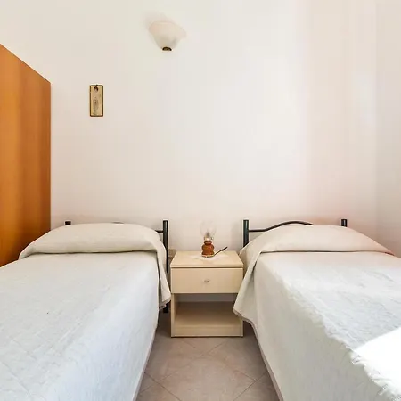 Cesarina Holiday home Torre Lapillo
